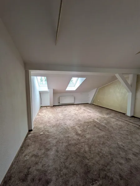 2-Zimmer-Dachgeschoss-Wohnung — photo 1